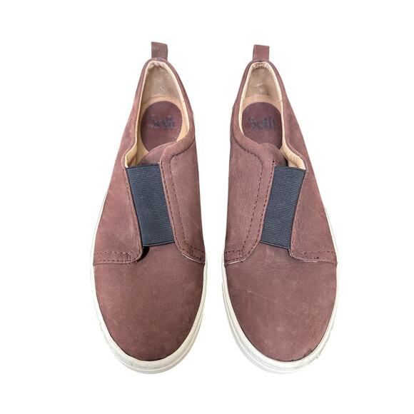 Sofft Size 8.5 Safia Berry Leather Slip On Comfort Sneaker Shoe Walking Travel - Picture 3 of 12